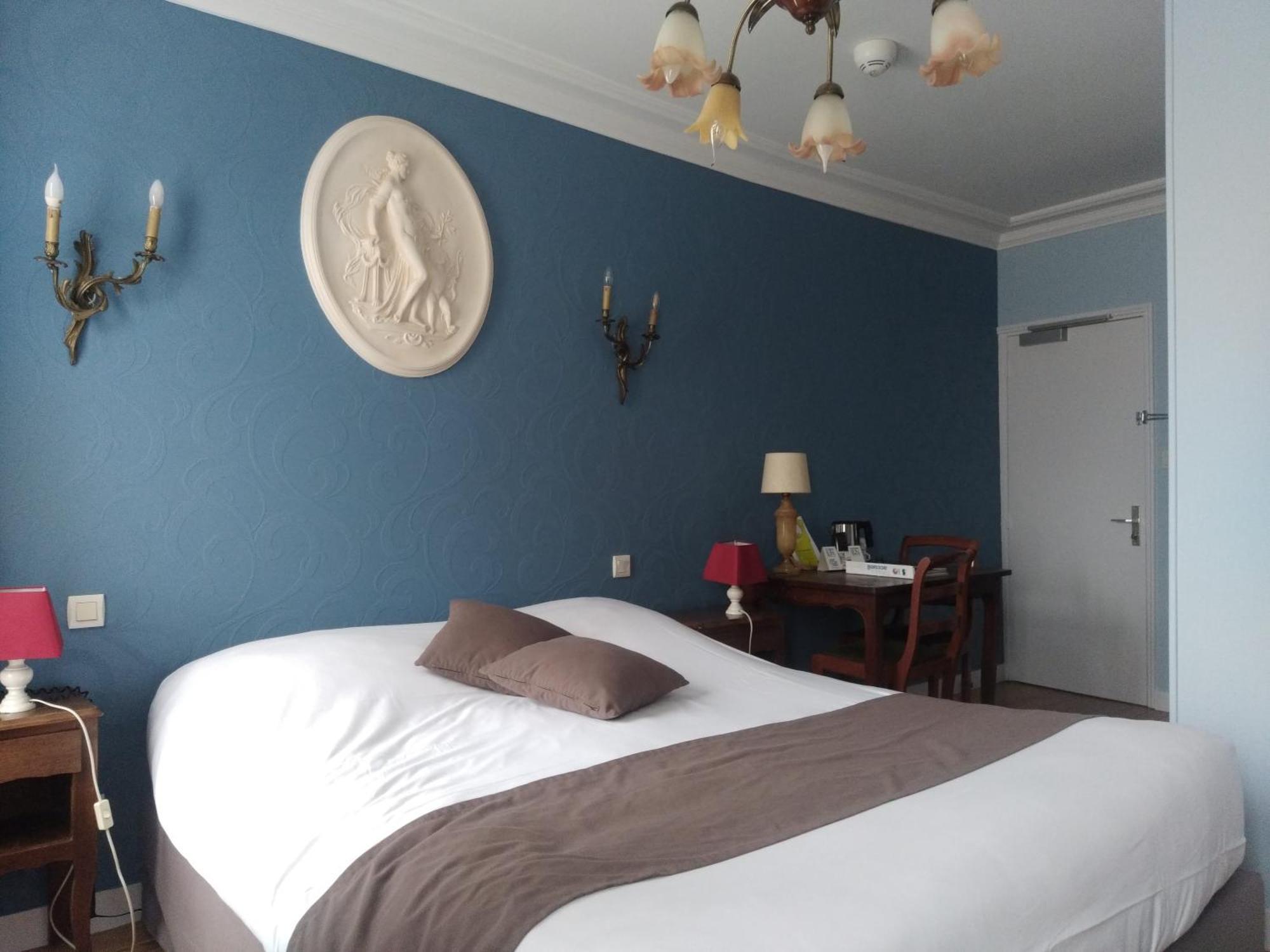 Hostellerie Saint Martin- Logis Hotel Et Restaurant Creully sur Seulles Ngoại thất bức ảnh