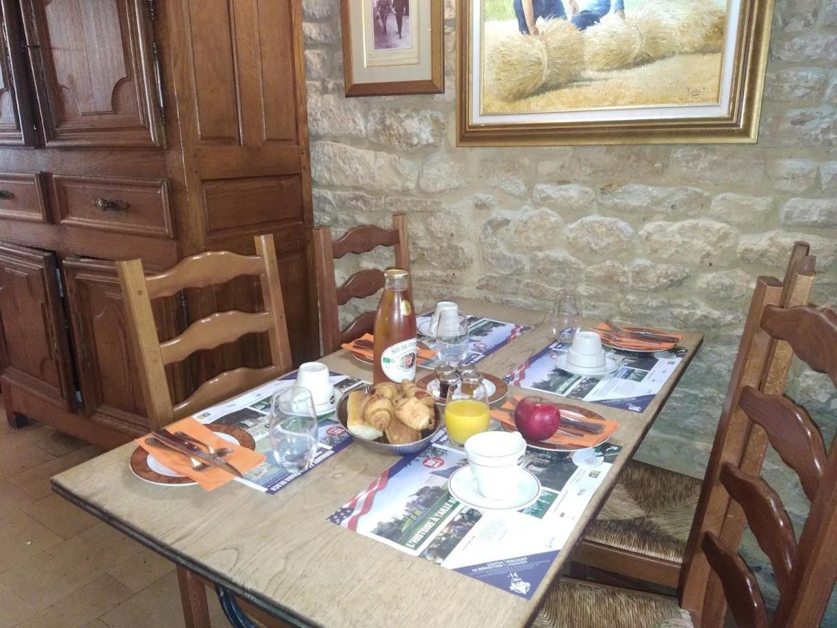 Hostellerie Saint Martin- Logis Hotel Et Restaurant Creully sur Seulles Ngoại thất bức ảnh