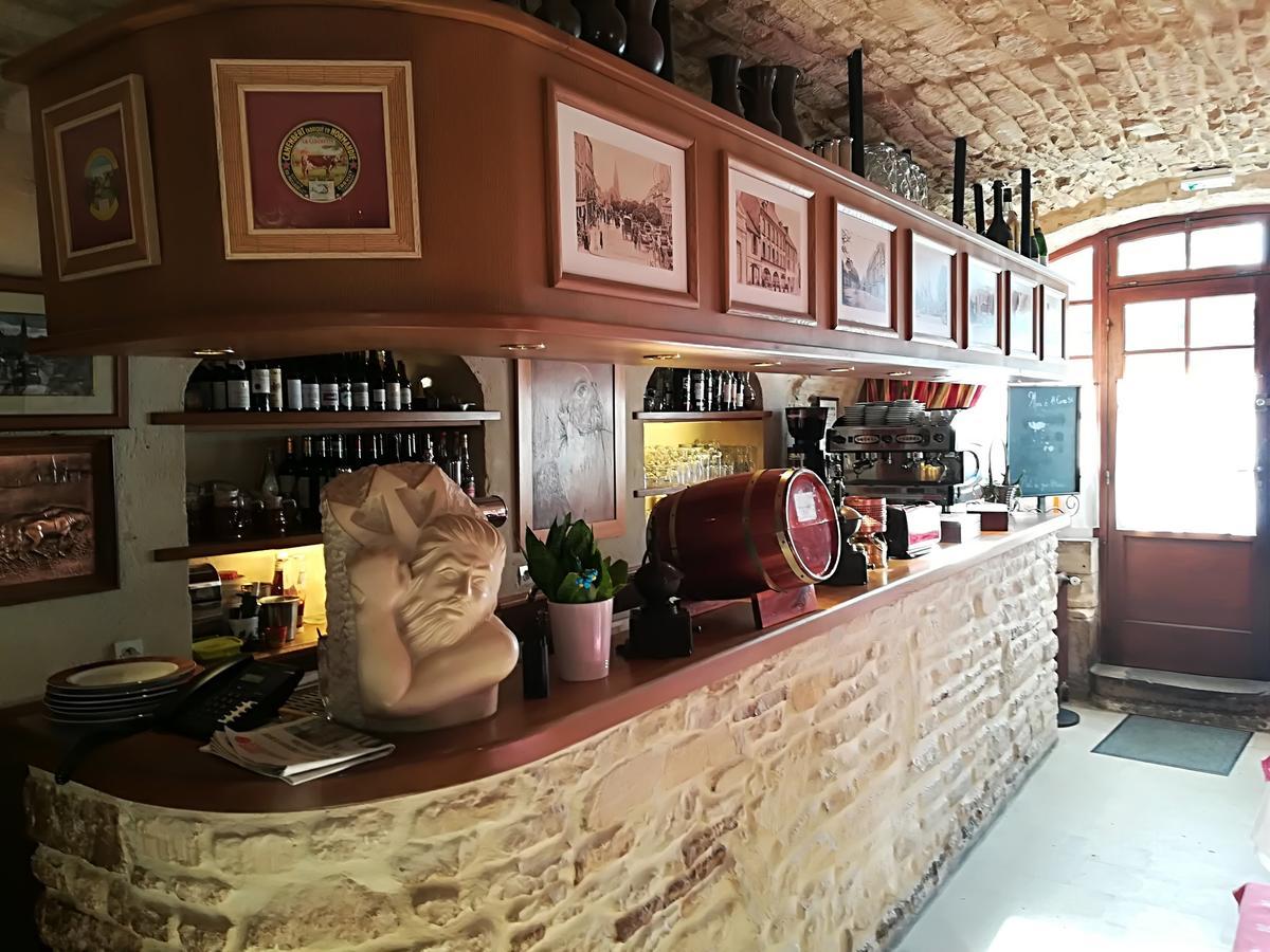 Hostellerie Saint Martin- Logis Hotel Et Restaurant Creully sur Seulles Ngoại thất bức ảnh