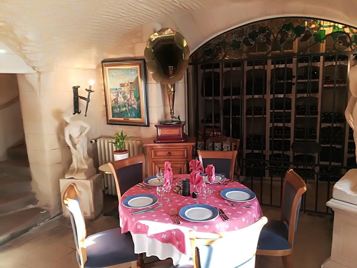 Hostellerie Saint Martin- Logis Hotel Et Restaurant Creully sur Seulles Ngoại thất bức ảnh