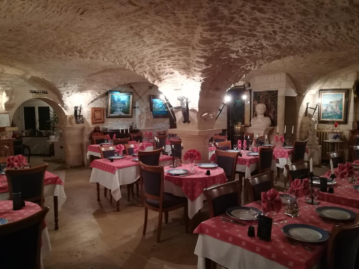 Hostellerie Saint Martin- Logis Hotel Et Restaurant Creully sur Seulles Ngoại thất bức ảnh